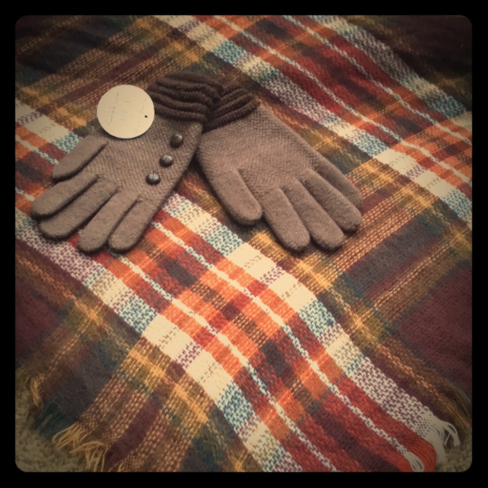 BNWT stylish ladies gloves